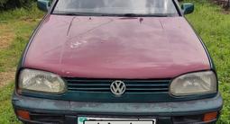 Volkswagen Golf 1995 года за 700 000 тг. в Алматы
