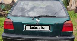 Volkswagen Golf 1995 года за 700 000 тг. в Алматы – фото 3