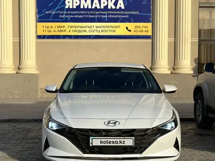 Hyundai Elantra 2021 года за 9 500 000 тг. в Актау