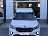 Kia Carnival 2019 года за 14 500 000 тг. в Шымкент – фото 4