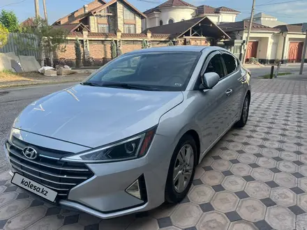 Hyundai Elantra 2019 года за 7 250 000 тг. в Шымкент – фото 3