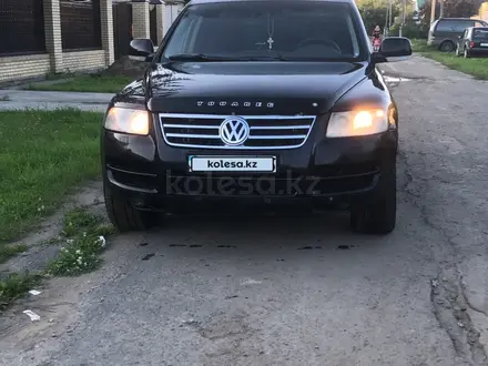 Volkswagen Touareg 2004 года за 3 000 000 тг. в Петропавловск