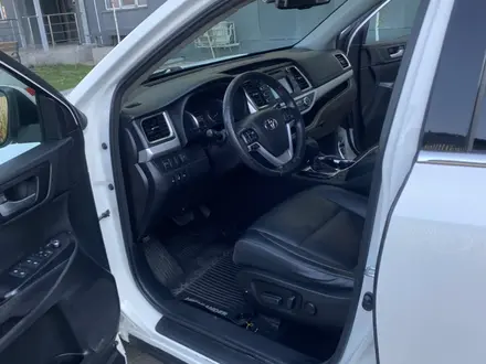 Toyota Highlander 2017 года за 19 500 000 тг. в Алматы – фото 10