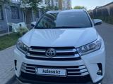 Toyota Highlander 2017 года за 19 500 000 тг. в Алматы
