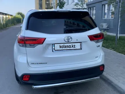 Toyota Highlander 2017 года за 19 500 000 тг. в Алматы – фото 2