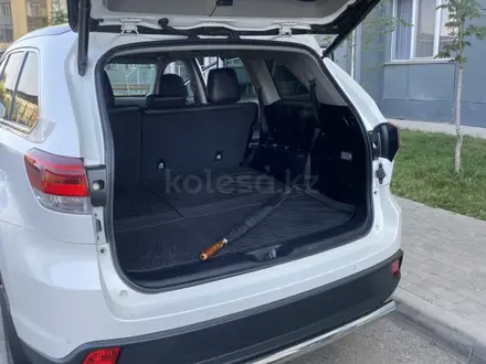 Toyota Highlander 2017 года за 19 500 000 тг. в Алматы – фото 8