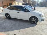 Volkswagen Polo 2017 года за 2 000 000 тг. в Актобе – фото 2
