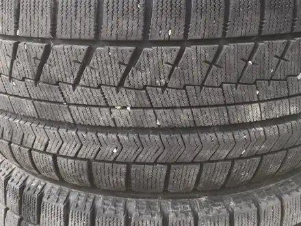 Японские диски Enkei с зимней резиной Bridgestone Blizzak VRX за 120 000 тг. в Алматы – фото 2