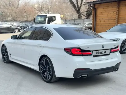 BMW 540 2021 года за 26 500 000 тг. в Алматы – фото 12