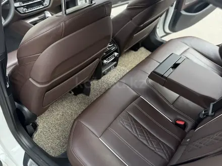BMW 540 2021 года за 26 500 000 тг. в Алматы – фото 24