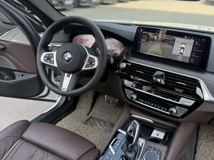 BMW 540 2021 года за 26 500 000 тг. в Алматы – фото 37