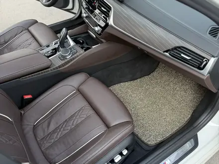 BMW 540 2021 года за 26 500 000 тг. в Алматы – фото 41