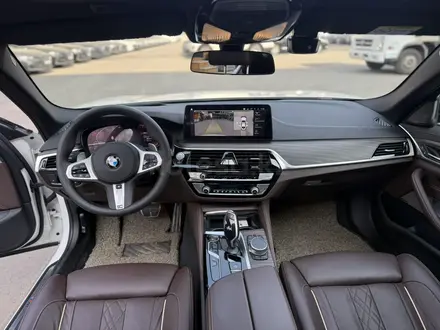 BMW 540 2021 года за 26 500 000 тг. в Алматы – фото 45