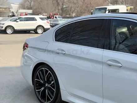 BMW 540 2021 года за 26 500 000 тг. в Алматы – фото 5