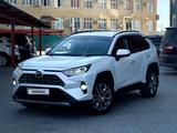 Toyota RAV4 2020 года за 15 000 000 тг. в Актобе