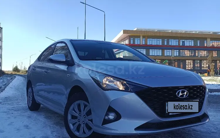 Hyundai Accent 2023 годаfor8 800 000 тг. в Астана