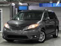 Toyota Sienna 2017 года за 15 000 000 тг. в Алматы