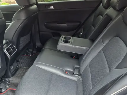 Kia Sportage 2021 года за 11 500 000 тг. в Алматы – фото 9