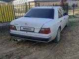 Mercedes-Benz E 230 1991 года за 1 900 000 тг. в Актобе – фото 4