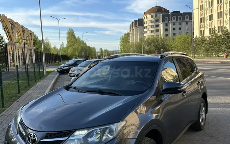 Toyota RAV4 2015 годаүшін11 500 000 тг. в Астана