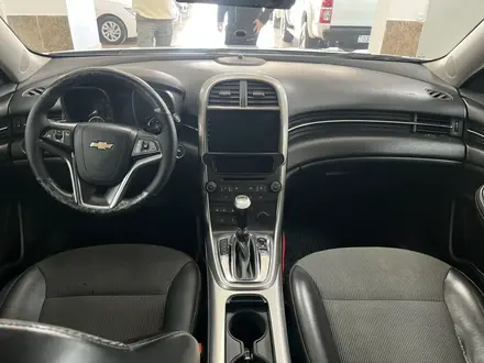 Chevrolet Malibu 2015 года за 6 100 000 тг. в Актау – фото 9