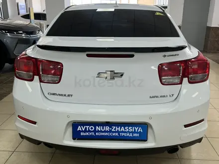 Chevrolet Malibu 2015 года за 6 100 000 тг. в Актау – фото 5