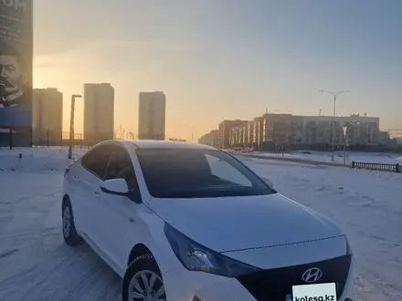 Hyundai Accent 2021 года за 8 500 000 тг. в Астана – фото 3