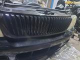 Решётка решетка Lincoln Style ветровики дефлекторы окон Ford Explorer 3 за 20 000 тг. в Алматы – фото 3