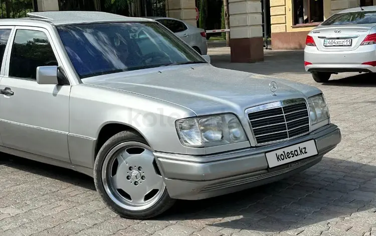 Mercedes-Benz E 280 1995 года за 2 900 000 тг. в Шымкент