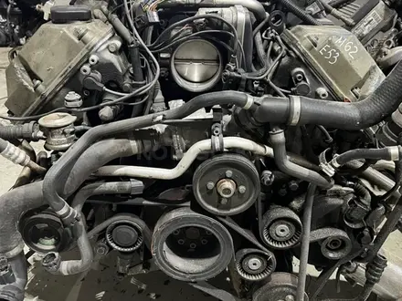 Двигатель на БМВ 7 E38 M62 обьем 4.4 за 800 000 тг. в Алматы
