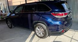 Toyota Highlander 2015 года за 14 000 000 тг. в Алматы – фото 4