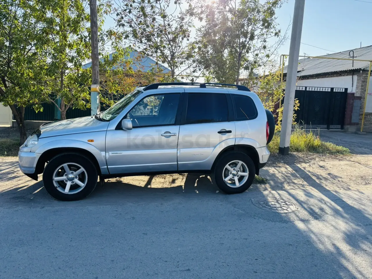 Chevrolet Niva, 2011