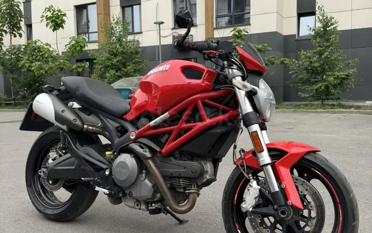 Ducati  Monster 696 2011 года за 2 000 000 тг. в Алматы