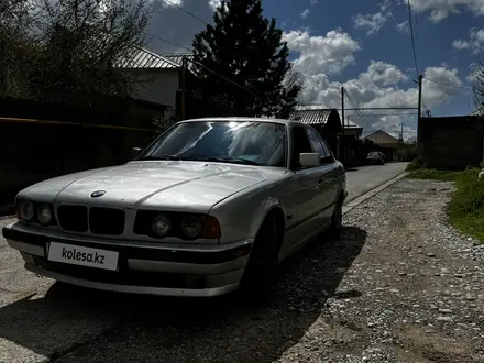BMW 520 1994 года за 2 000 000 тг. в Шымкент – фото 3