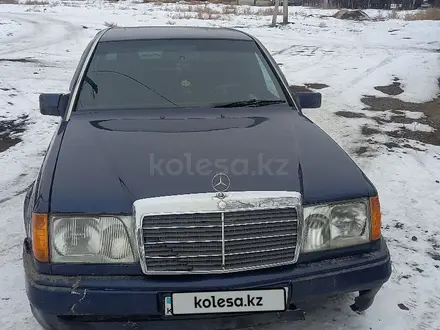 Mercedes-Benz E 200 1993 года за 1 500 000 тг. в Караганда