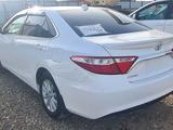 Toyota Camry 2017 года за 5 500 000 тг. в Актобе – фото 4