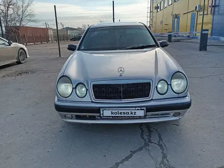 Mercedes-Benz E 420 1999 года за 3 800 000 тг. в Астана – фото 6