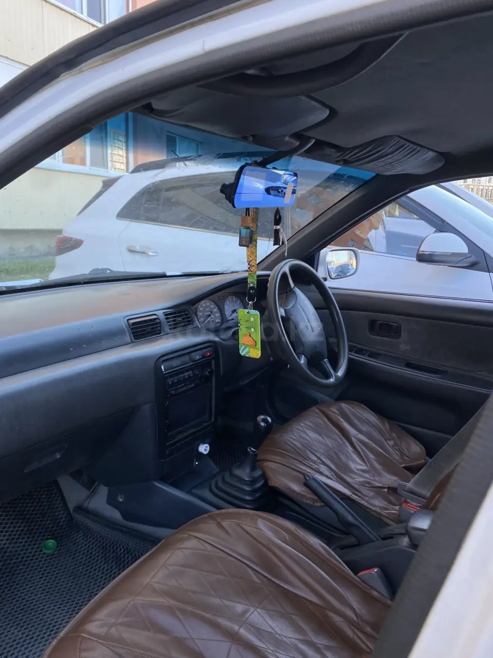 Nissan Sunny, 1996
