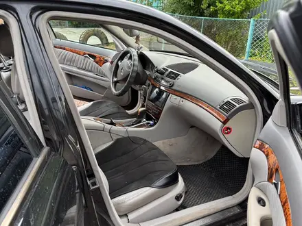 Mercedes-Benz E 320 2004 года за 5 200 000 тг. в Алматы – фото 9