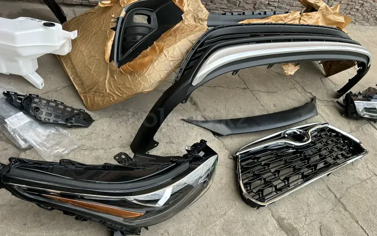 Бампер передний Toyota Highlander 2020 накладка бампера губа за 45 000 тг. в Алматы