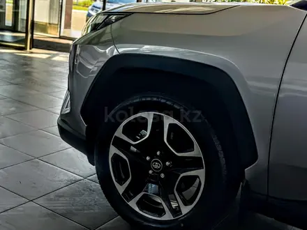 Toyota RAV4 Luxe 2025 года за 18 690 000 тг. в Усть-Каменогорск – фото 10