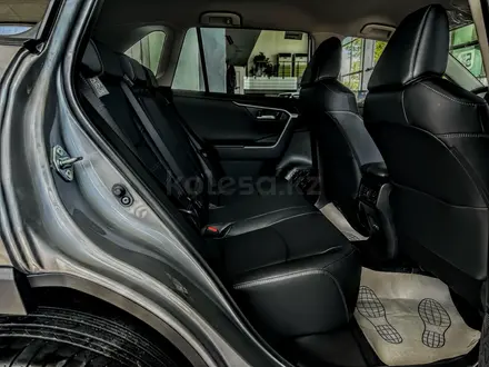 Toyota RAV4 Luxe 2025 года за 18 690 000 тг. в Усть-Каменогорск – фото 19