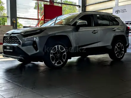 Toyota RAV4 Luxe 2025 года за 18 690 000 тг. в Усть-Каменогорск – фото 2