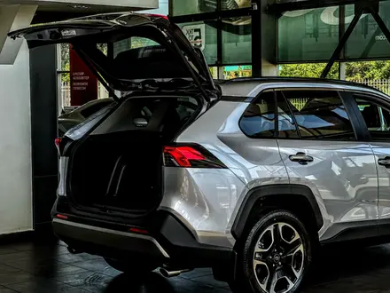 Toyota RAV4 Luxe 2025 года за 18 690 000 тг. в Усть-Каменогорск – фото 7