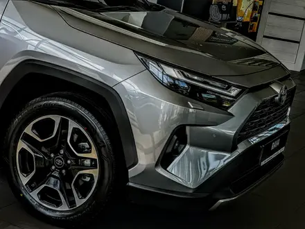 Toyota RAV4 Luxe 2025 года за 18 690 000 тг. в Усть-Каменогорск – фото 8