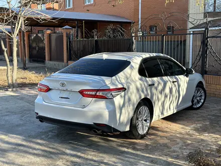 Toyota Camry 2018 года за 14 700 000 тг. в Атырау – фото 21