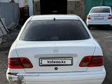 Mercedes-Benz E 290 1995 года за 1 500 000 тг. в Жезказган – фото 4
