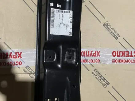 Держатель, планка, центр, кронштейн верх бампера 52521-60180 за 42 000 тг. в Шымкент – фото 7