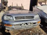 Капот на Toyota RAV4 за 1 000 тг. в Алматы