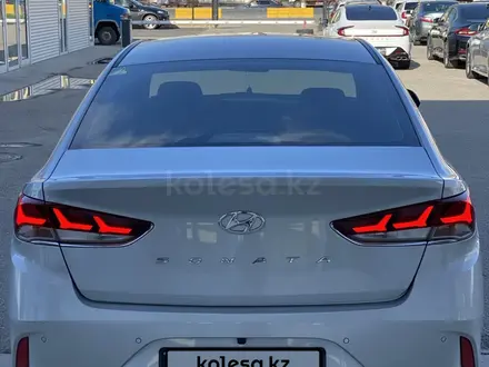 Hyundai Sonata 2021 года за 10 300 000 тг. в Шымкент – фото 3